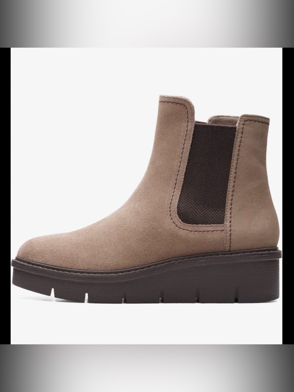 💥2/$33💥 Clark’s Pebble Suede Chelsea Boot